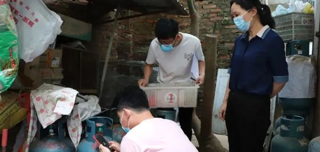 莆田多鄉(xiāng)鎮(zhèn)重拳整治污染產(chǎn)業(yè)，涉事工廠遭關(guān)停斷電，室內(nèi)環(huán)境檢測成監(jiān)管新焦點